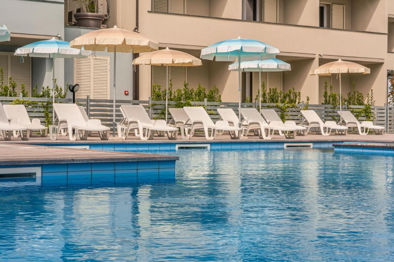 Golden Hotel Marina di Cecina Zewnętrze zdjęcie